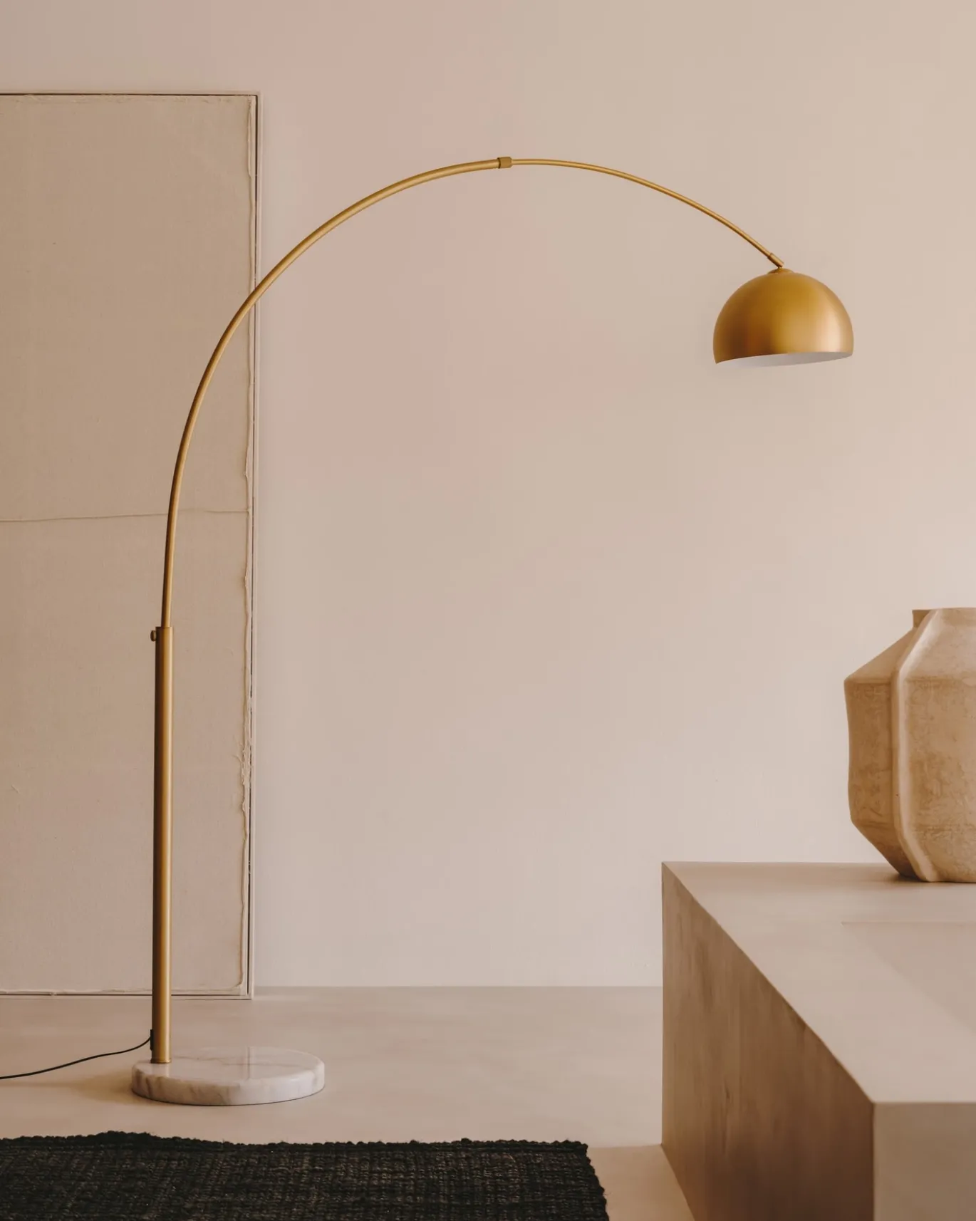 Kave Home Vloerlamp Madali Metaal Messing