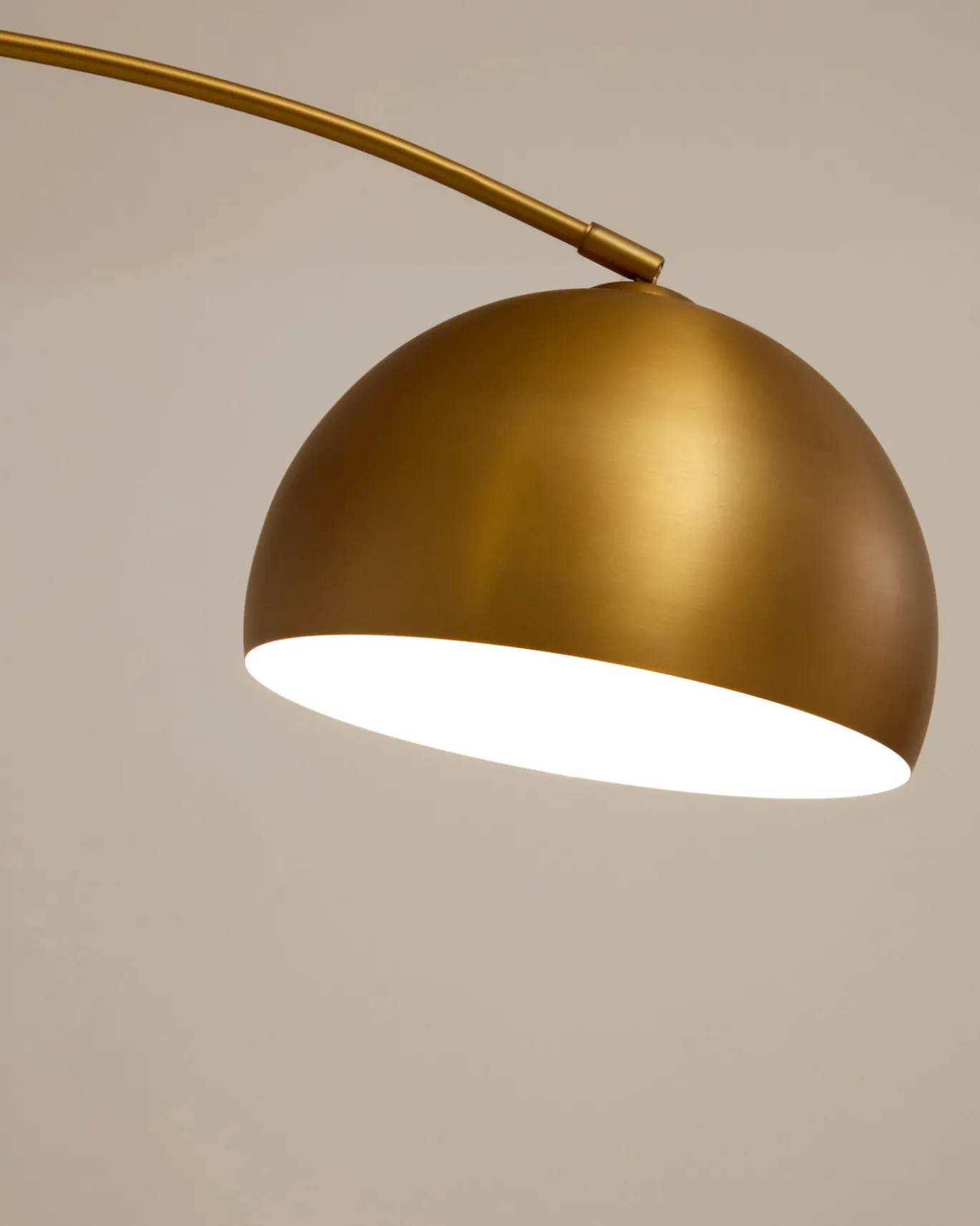 Kave Home Vloerlamp Madali Metaal Messing