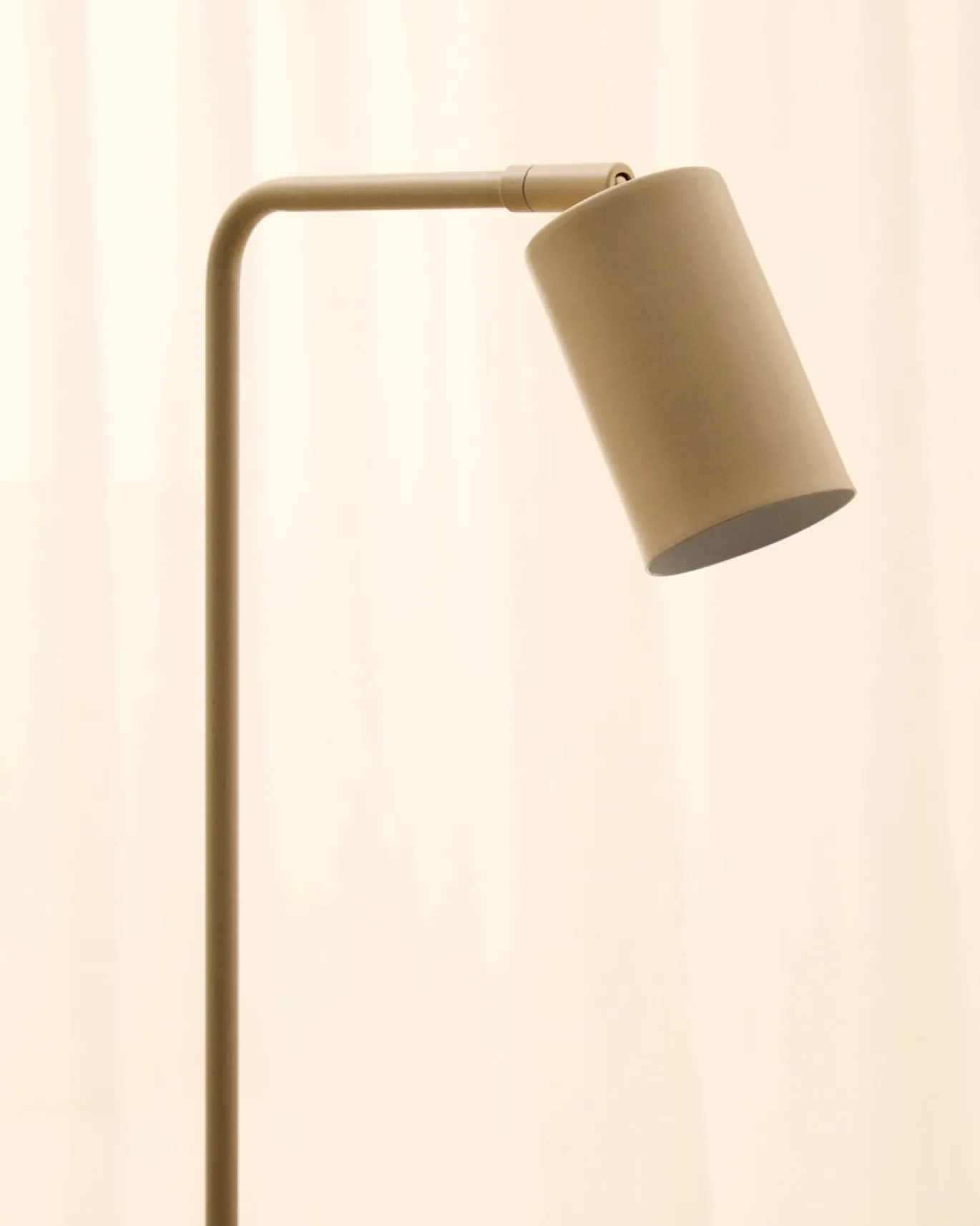 Kave Home Vloerlamp Manie Metaal Beige