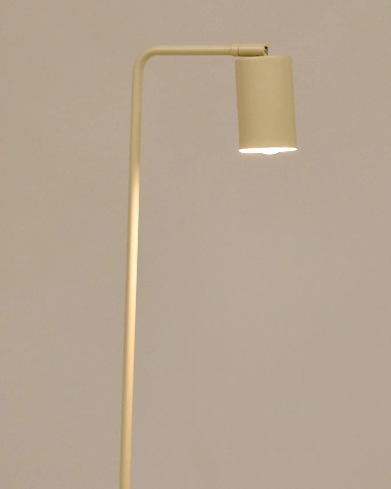 Kave Home Vloerlamp Manie Metaal Beige