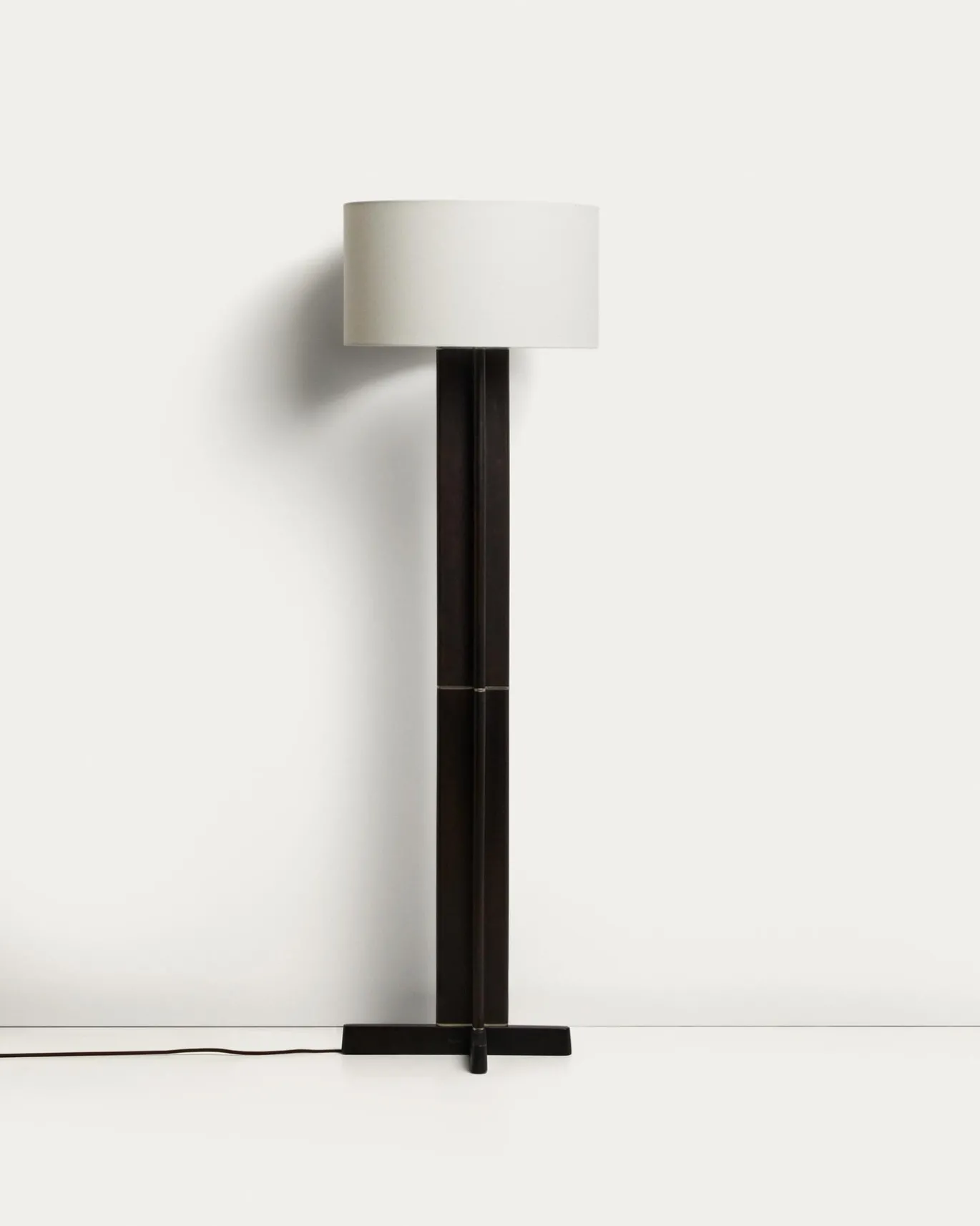 Kave Home Vloerlamp Niani Rubberhout Donkerbruin Katoen