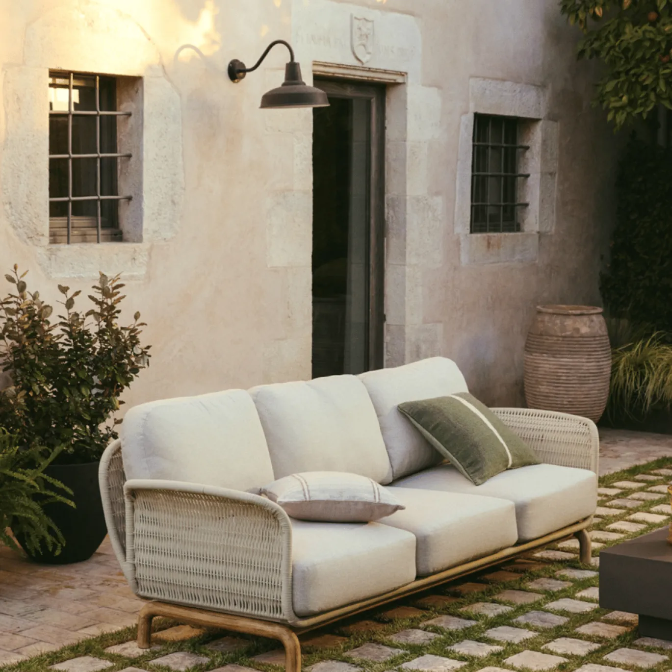 Kave Home 3-Zitsbank Alipa Acaciahout Beige 235cm