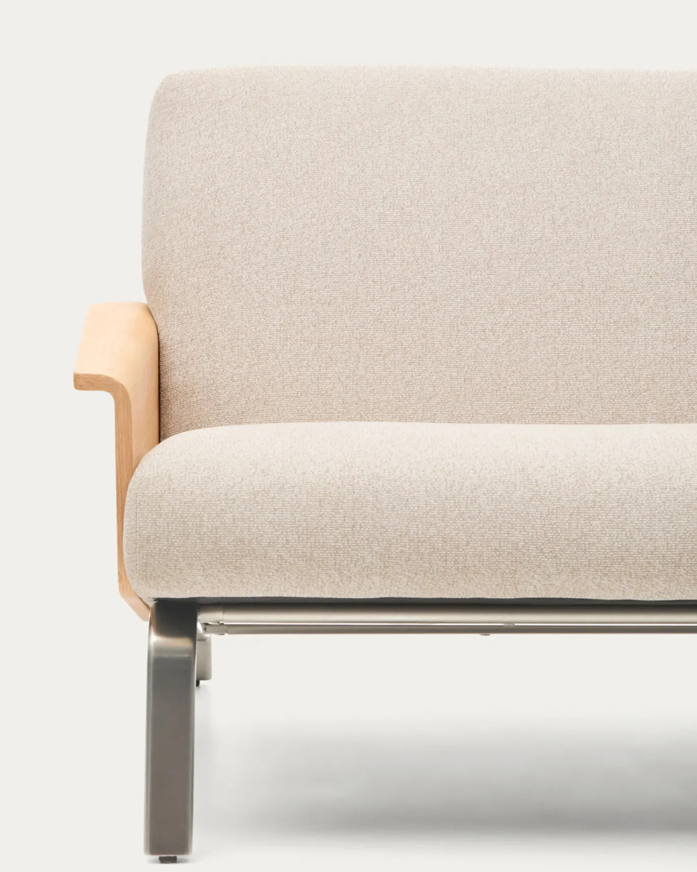 Kave Home 2-zitsbank Amsen Beige Eiken Multiplex en Geborsteld RVS 150cm