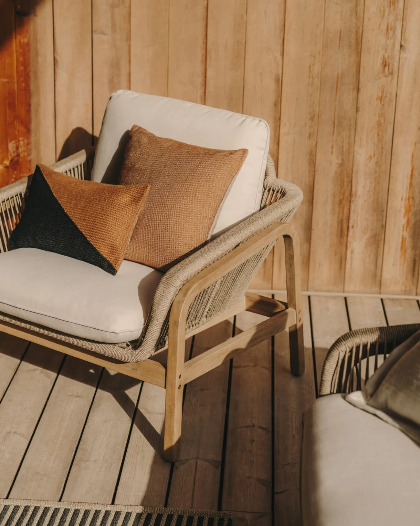 Kave Home 3-zitsbank Vellana met 2 Fauteuils en Koffietafel Acaciahout Beige