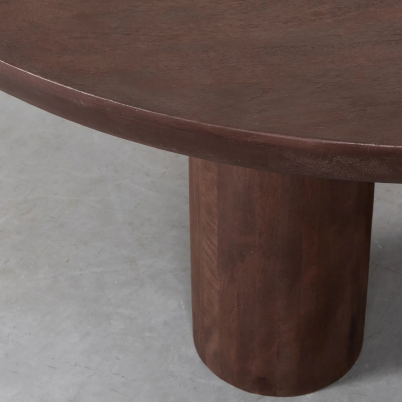 LABEL51 Eettafel Olly Espresso Ø150cm
