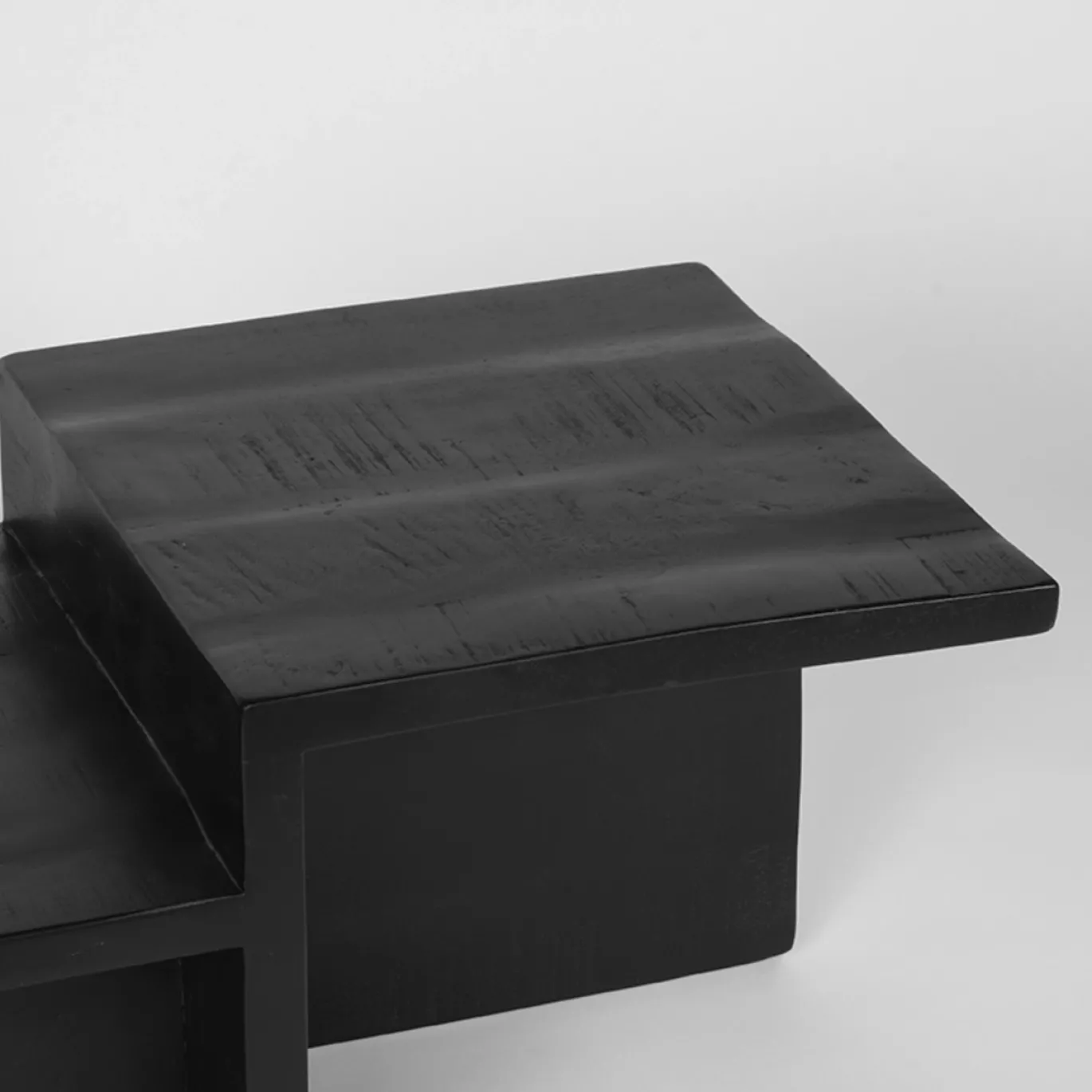 LABEL51 Salontafel Skip Zwart Mangohout