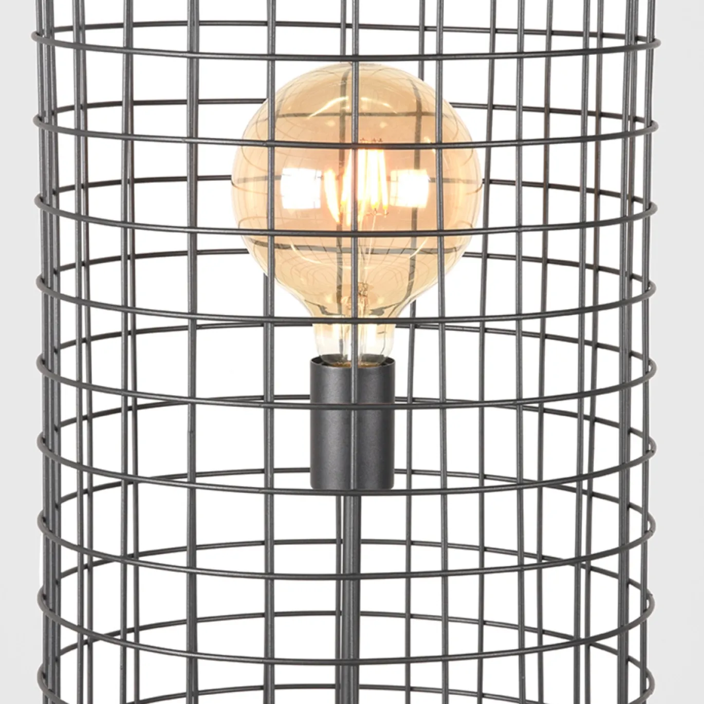 LABEL51 Vloerlamp Solido Zwart Metaal