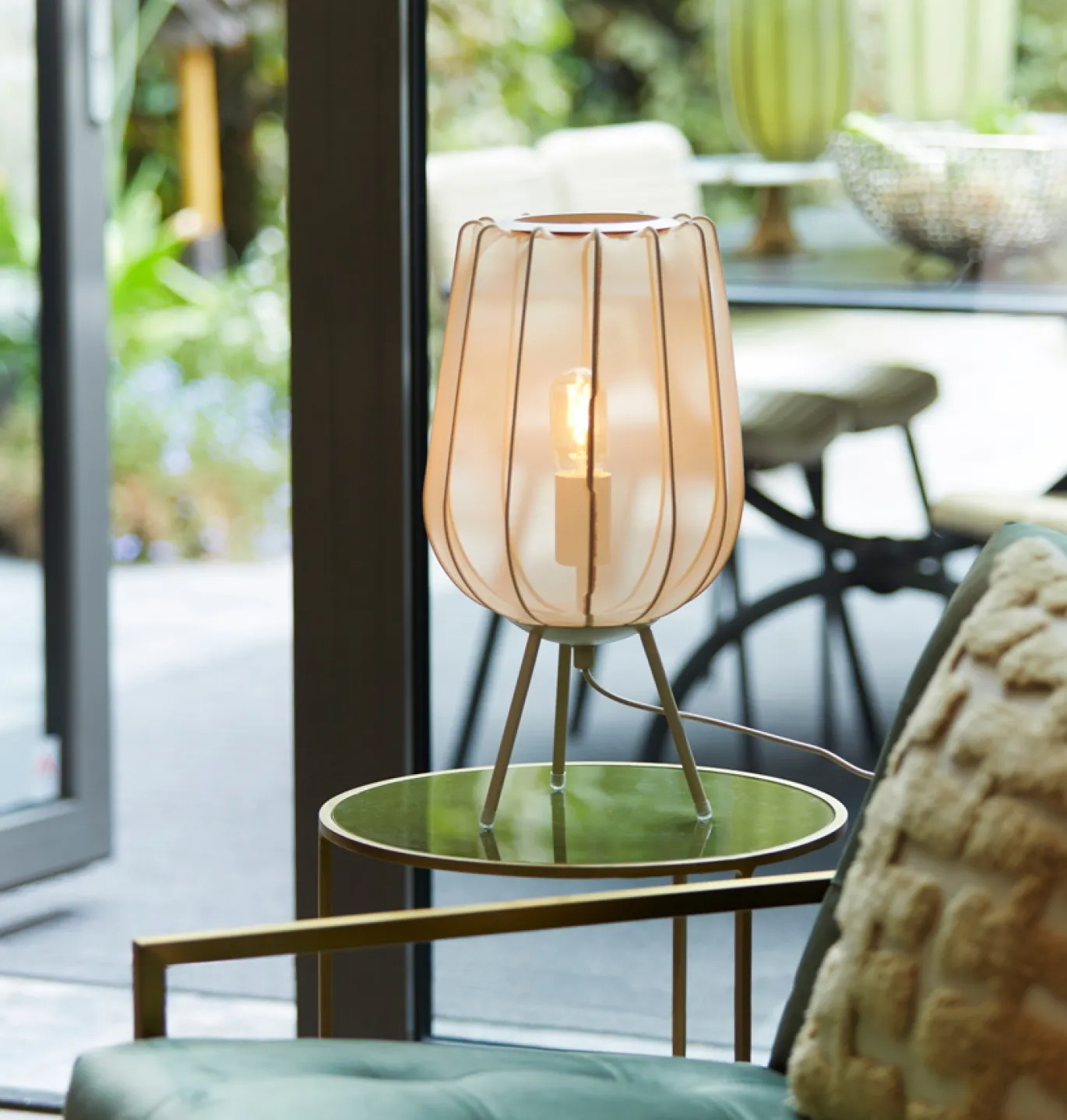 Light & Living Tafellamp Plumeria Zand Ø25x45cm
