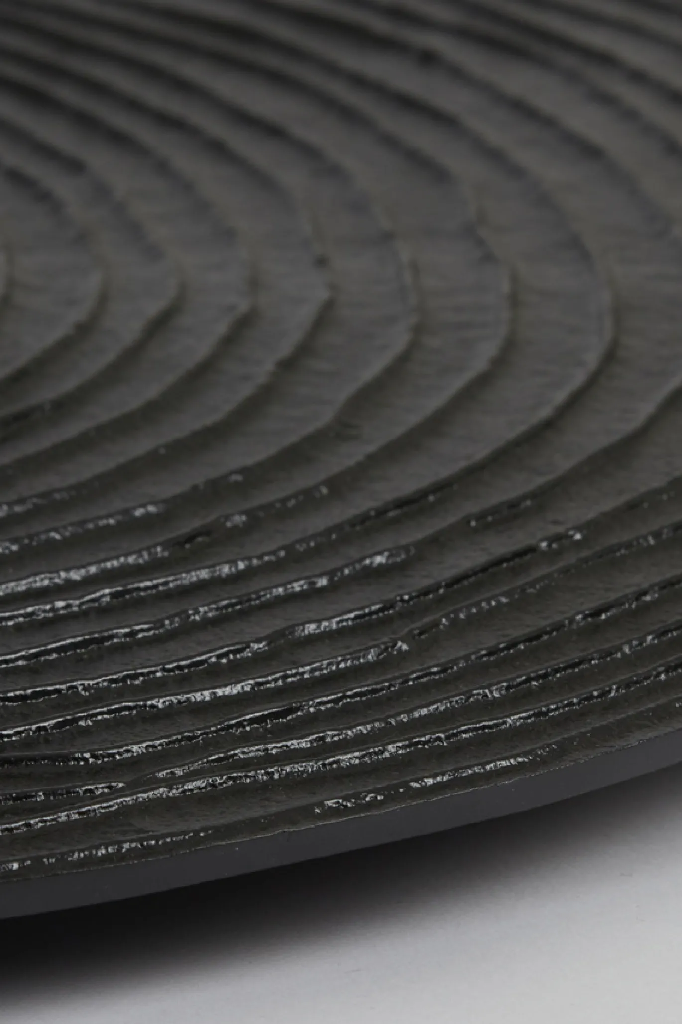 Light & Living Wandklok Cervino Antiek Zwart Ø58cm