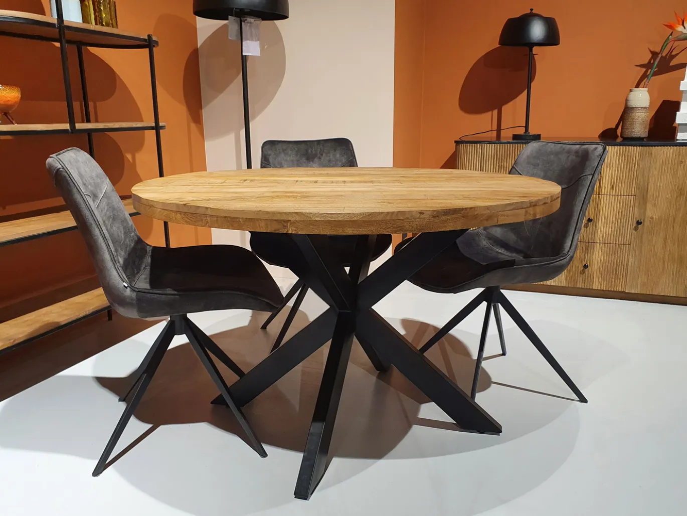 Livingfurn Eetkamertafel Rocky Rond Spider 150cm