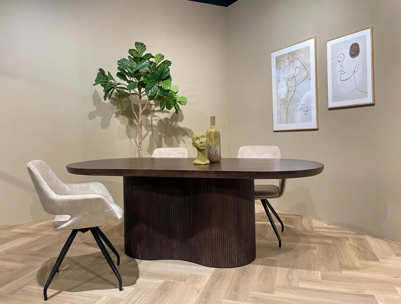 Livingfurn Eettafel Sevilla Mangohout Bruin 220cm