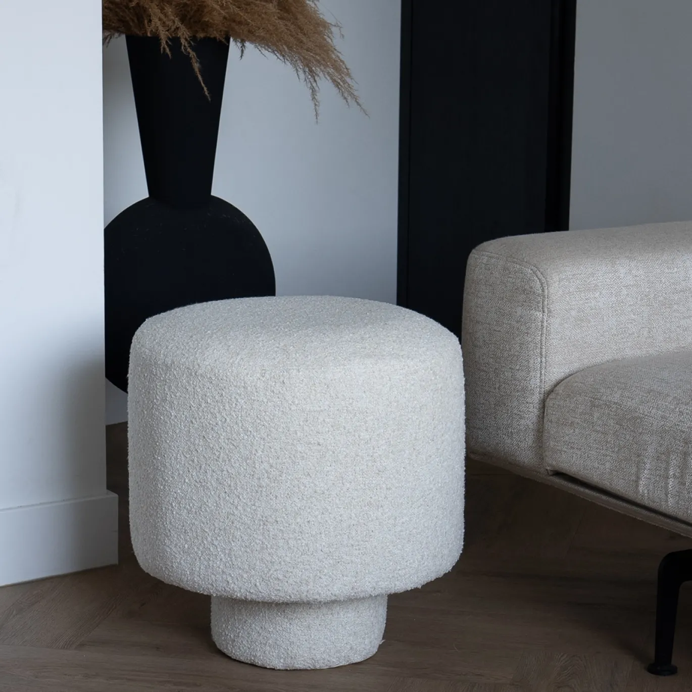 Poef Avia Beige Bouclé 45cm - Giga Meubel
