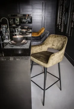 PTMD Barkruk Fallon Velvet Bruin