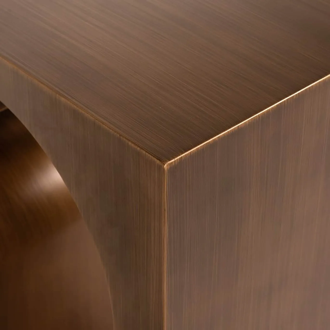 Richmond Sidetable Lugano Brushed Goud 150cm