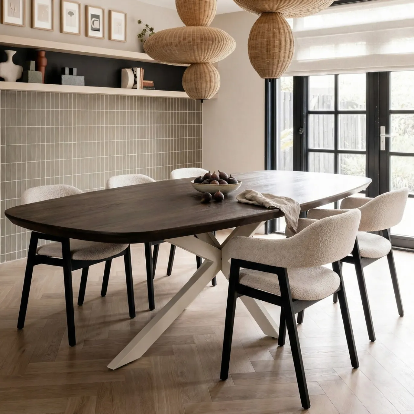 StarFurn Eettafel Madison Bruin 160cm Deens Ovaal Poot Zand