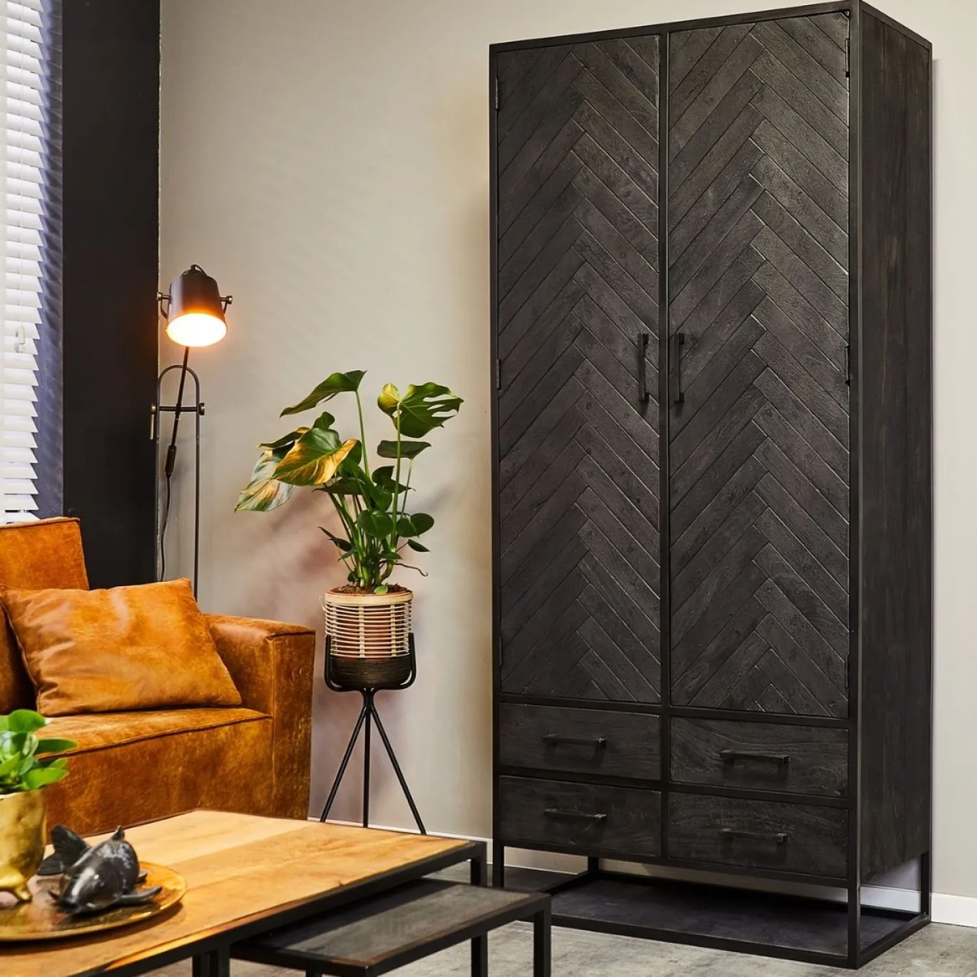 StarFurn Kabinetkast New York Mangohout Zwart 90cm