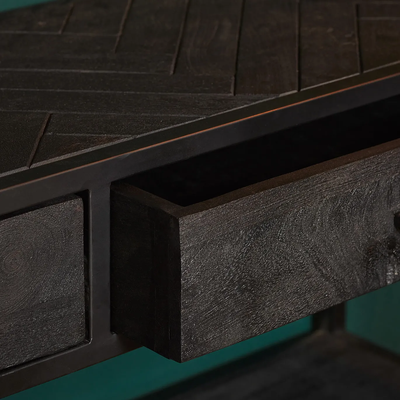 StarFurn Sidetable New York Mangohout Zwart 2 Lades