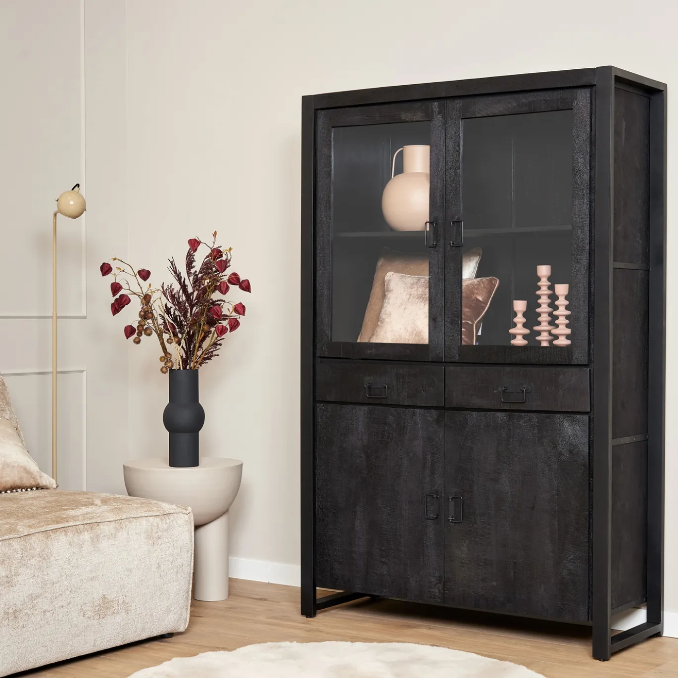 StarFurn Vitrinekast Boaz Zwart Mangohout 115cm