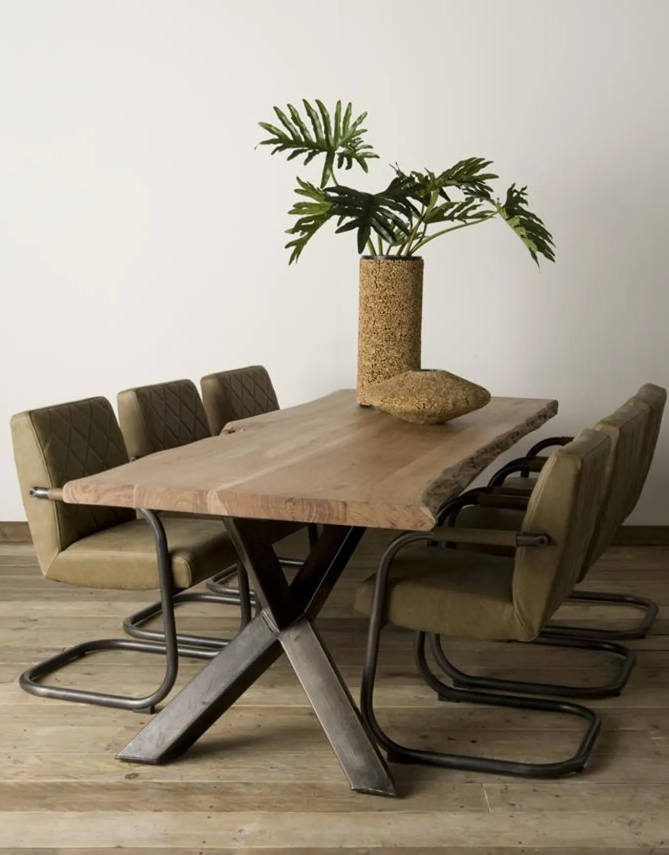 Tower Living Eetkamertafel Yunta 220cm Bruin