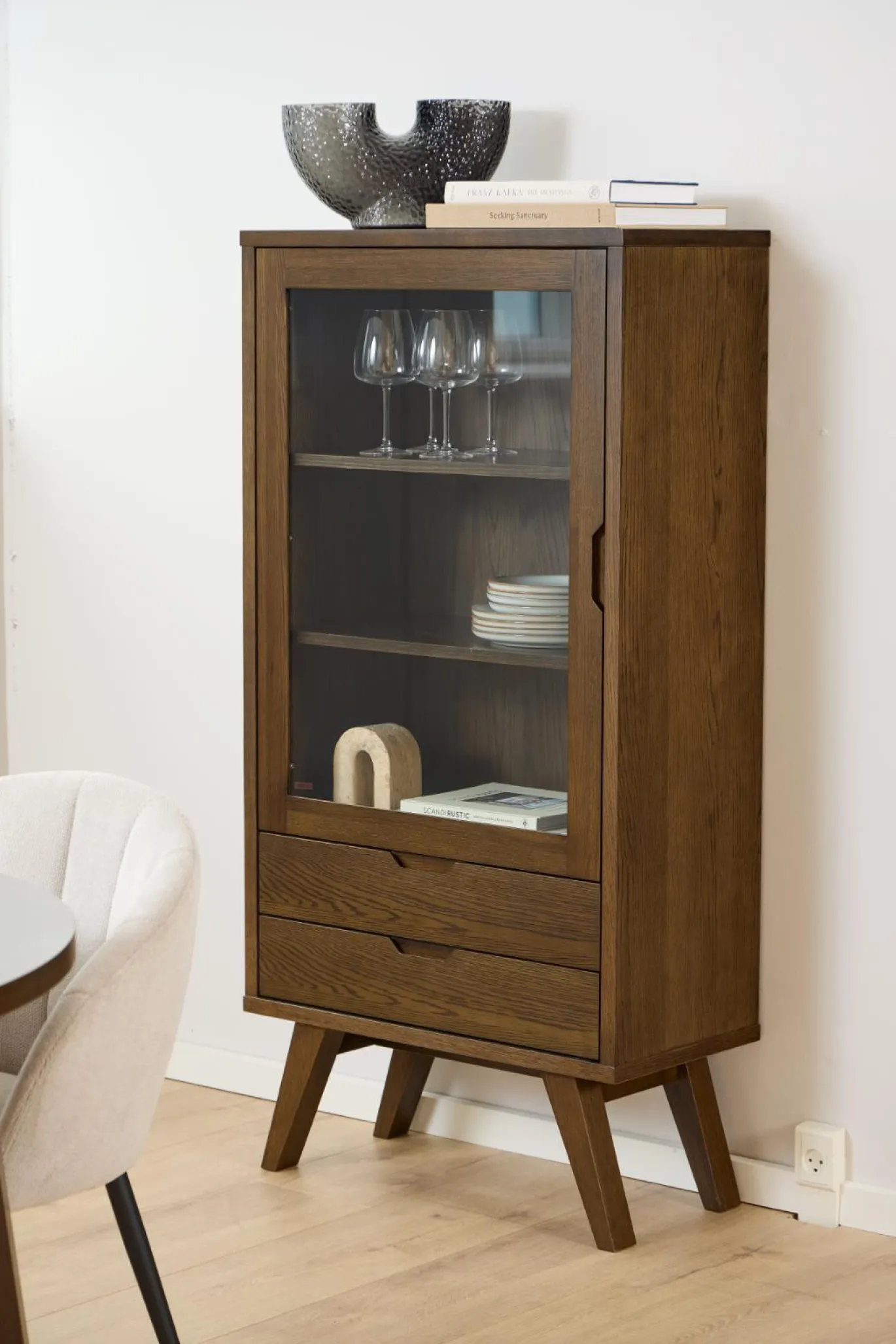 Vitrinekast Annie Eikenfineer Smoke 145cm - Giga Living