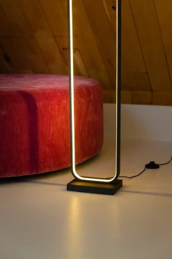 Vloerlamp Avenue LED Zwart - Giga Meubel