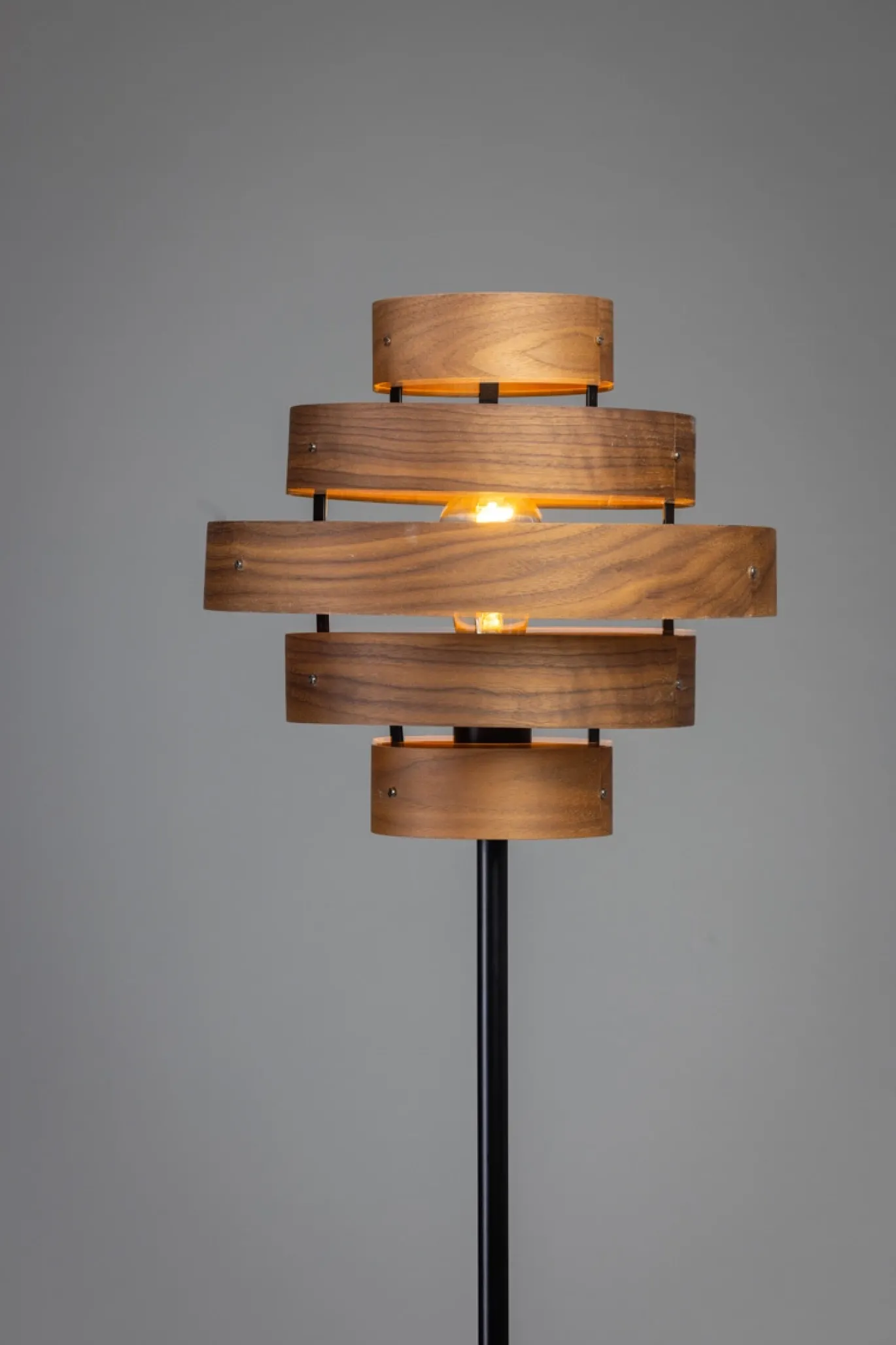 Vloerlamp Walnut Hout 185cm - Giga Meubel
