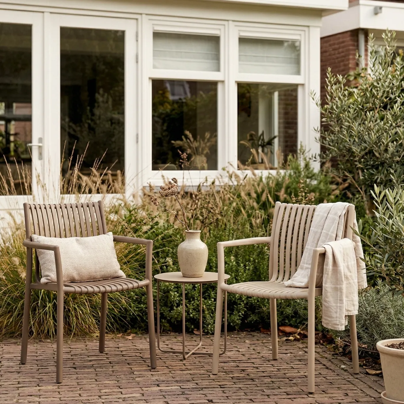 Vtwonen Tuinstoel Easy Going Kunststof Zand