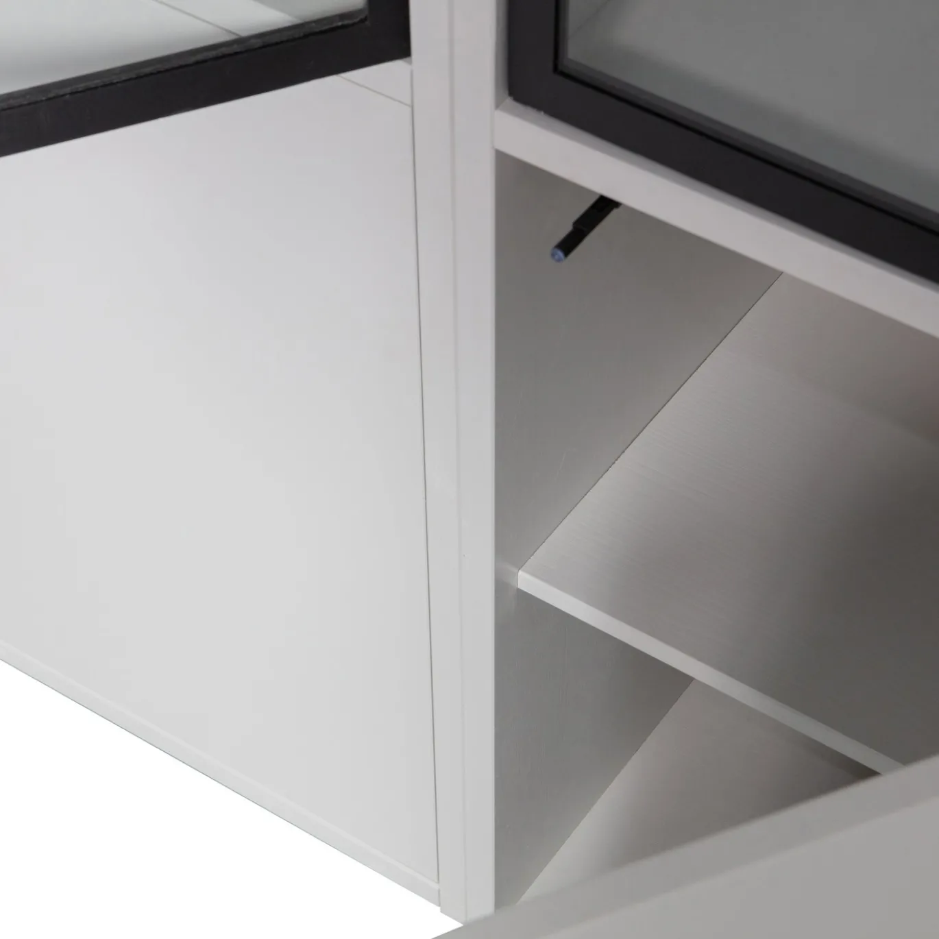 Vtwonen Vitrinekast Basic 4-Drs Grenen Mist