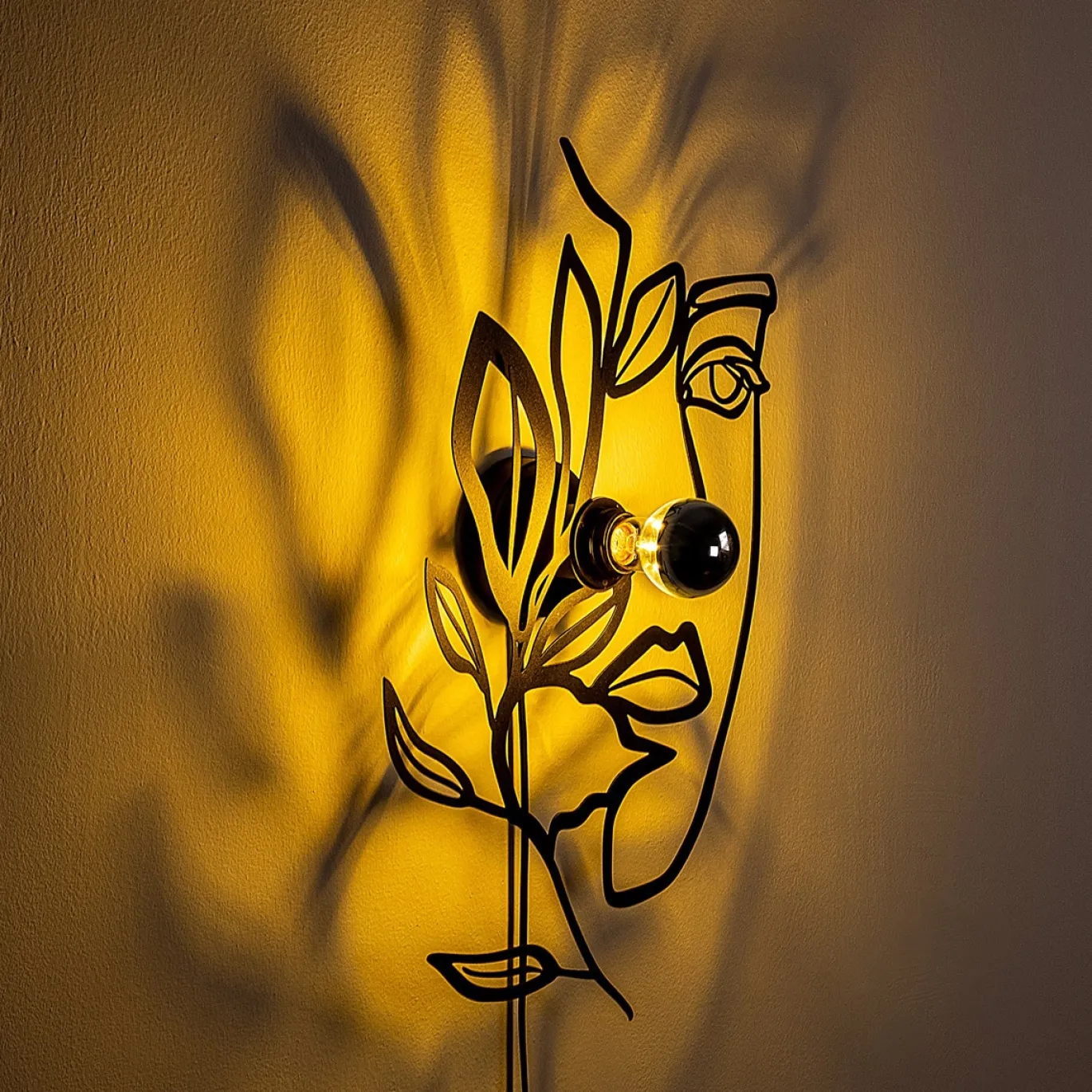 Wandlamp Flower Faced Zwart