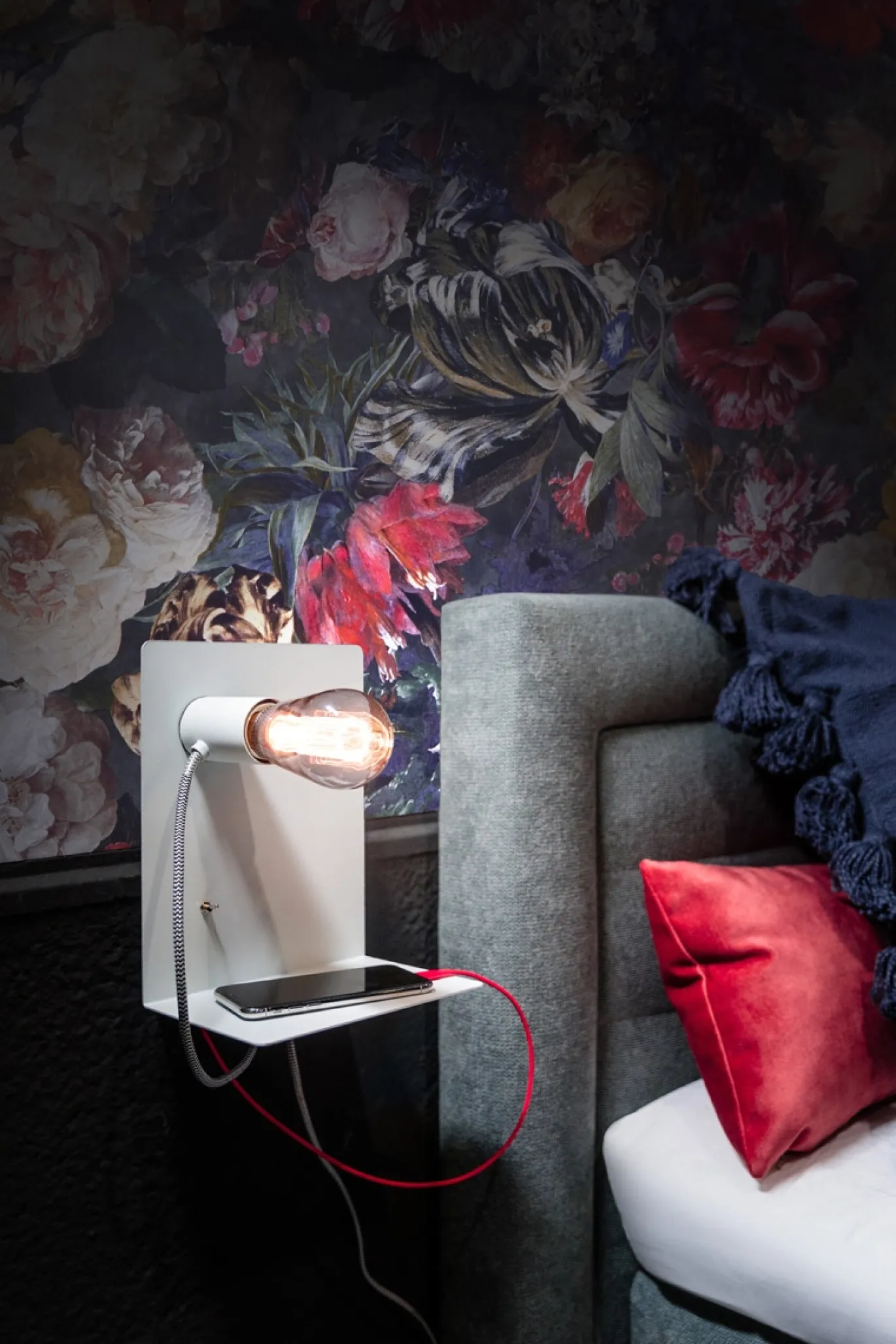 Wandlamp Magneto Wit met USB - Giga Meubel