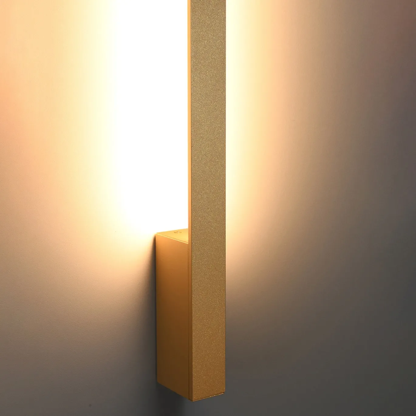 Wandlamp Sappo L Goud 3000K - Giga Meubel