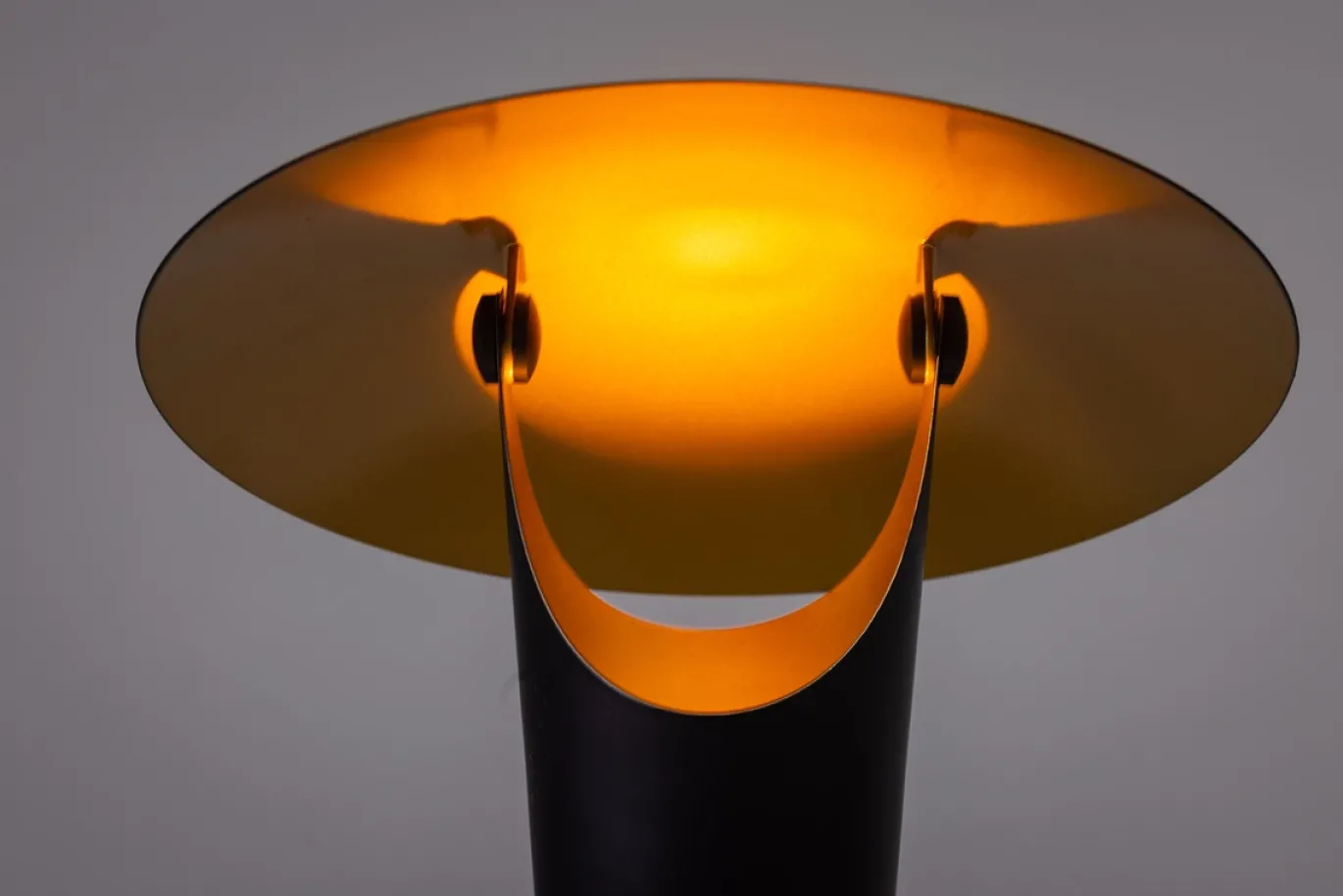 Wandlamp The Britt Zwart/Messing - Giga Meubel