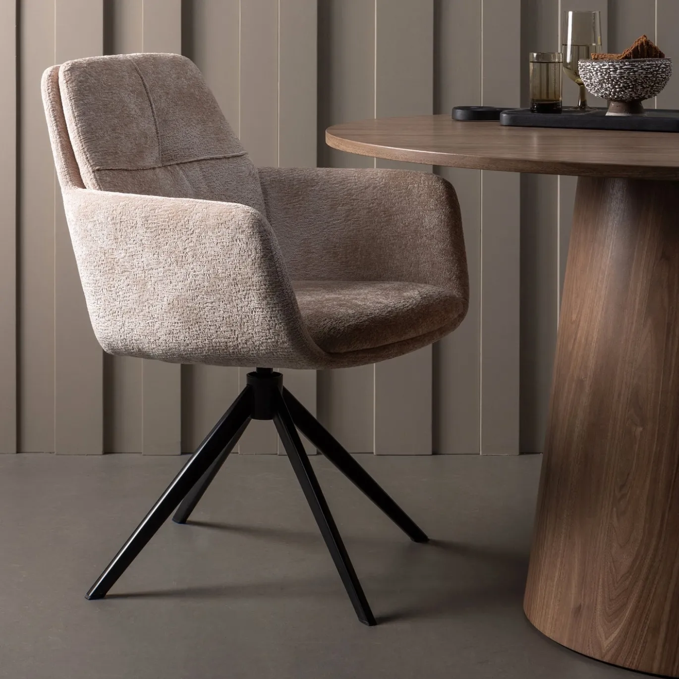Woood Eettafel Maan Walnoot Ø120cm