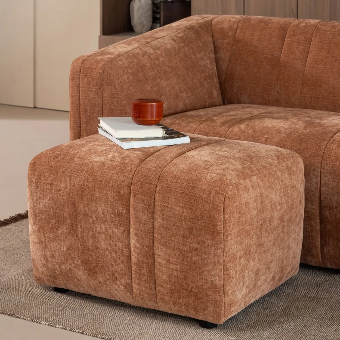 Woood Hocker Omaire Chenille Lichtroze