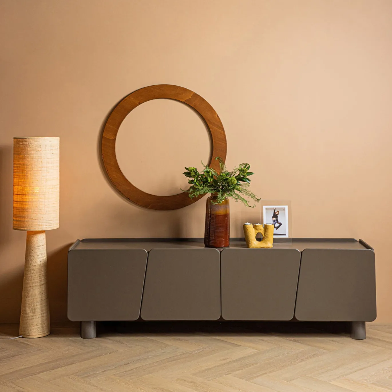 Woood Tv-meubel Root 200cm Grenen Truffel Bruin